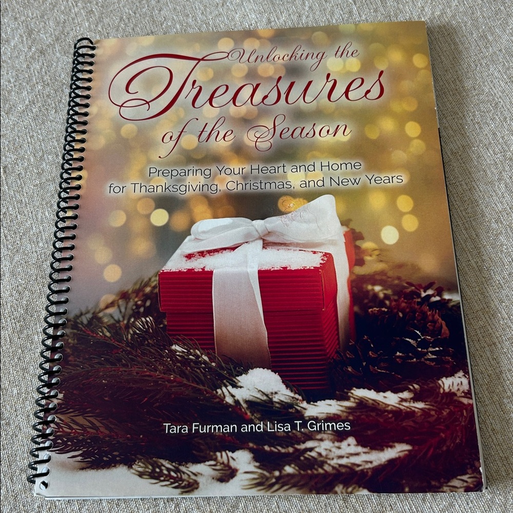 Unlocking The Treasures of the Season Daily Devotions Thanksgiving to New Year